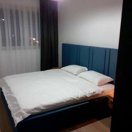 Appartamento Banesa Ne Qender Te Pejes Esterno foto